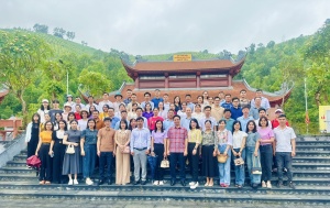 Lớp bồi dưỡng ngạch chuyên viên và tương đương năm 2024, lớp thứ Nhất đi nghiên cứu thực tế tại thị xã Việt Yên