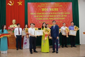 ĐẢNG BỘ TRƯỜNG CHÍNH TRỊ TỈNH BẮC GIANG CÓ 01 TẬP THỂ,  02 CÁ NHÂN ĐƯỢC KHEN THƯỞNG ĐIỂN HÌNH TRONG THỰC HIỆN CHỈ THỊ SỐ 05-CT/TW GIAI ĐOẠN 2016-2025