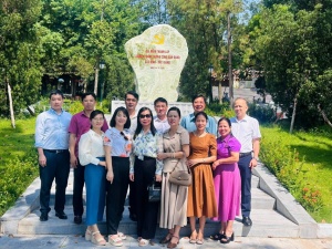 CHI BỘ PHÒNG QUẢN LÝ ĐÀO TẠO VÀ NGHIÊN CỨU KHOA HỌC TỔ CHỨC THÀNH CÔNG SINH HOẠT CHUYÊN ĐỀ “ĐẢNG VIÊN TIÊN PHONG HỌC TẬP KỸ NĂNG SỐ” GẮN VỚI NGHIÊN CỨU THỰC TẾ NĂM 2025