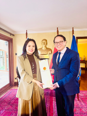 Đồng chí Nguyễn Thị Kim Dung tham gia Đoàn công tác của Học viện Chính trị quốc gia Hồ Chí Minh tại Brasil và Chile