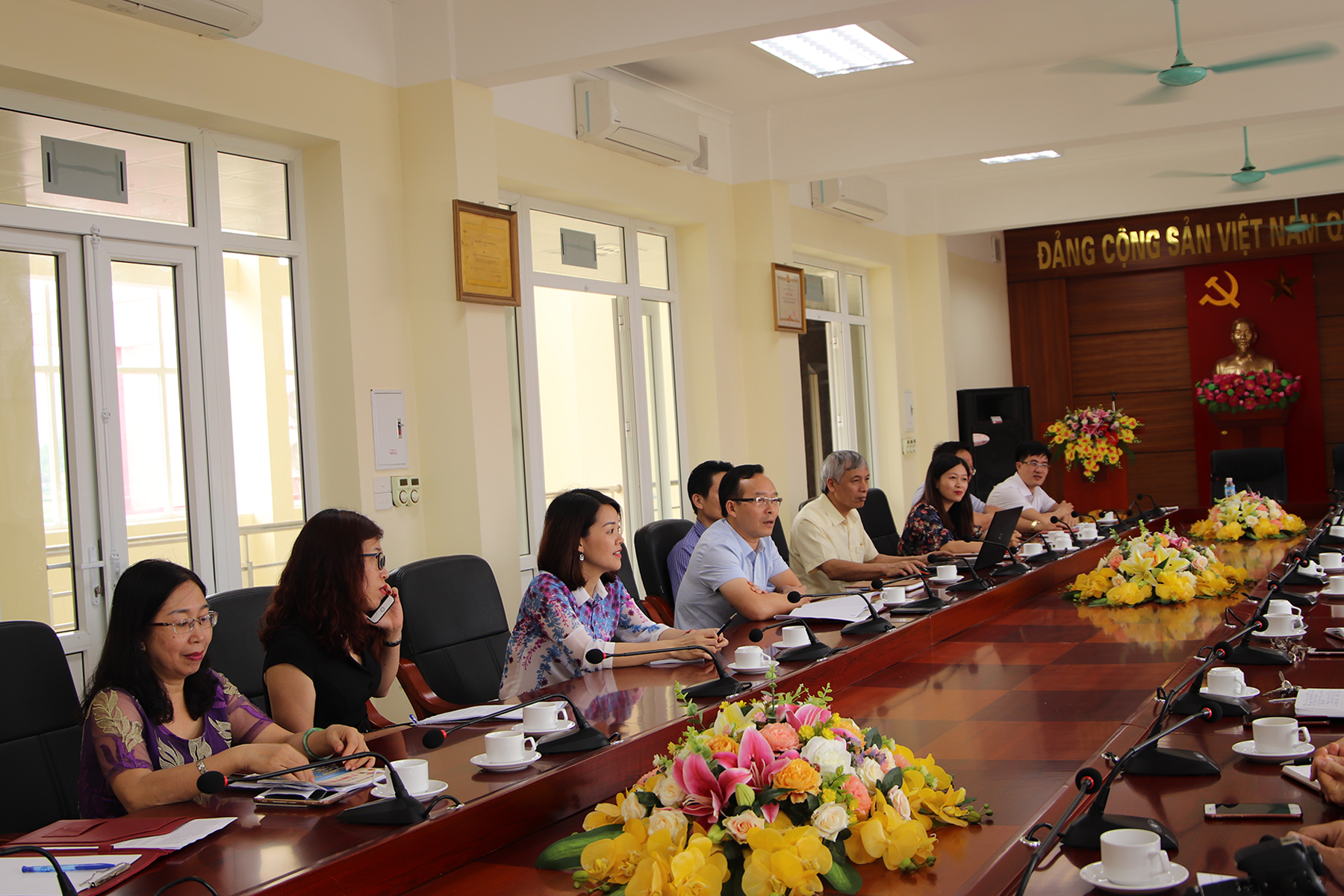 Nghiên cứu thực tế tại Trường Chính trị Tô Hiệu TP Hải Phòng và Trường Đào tạo bồi dưỡng cán bộ Nguyễn Văn Cừ Quảng Ninh