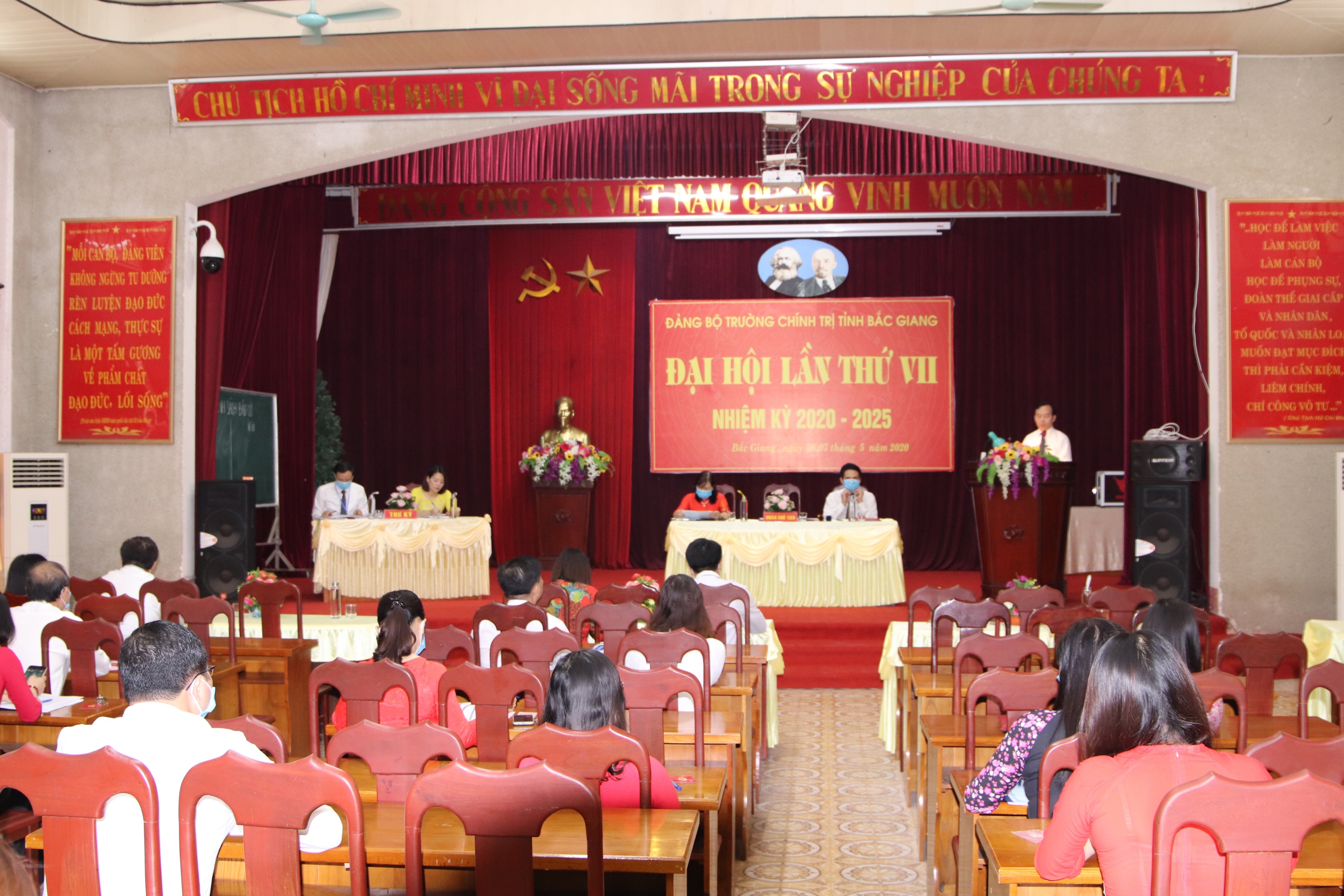 Đảng bộ Trường Chính trị tỉnh tổ chức thành công Đại hội lần thứ VII, nhiệm kỳ 2020-2025