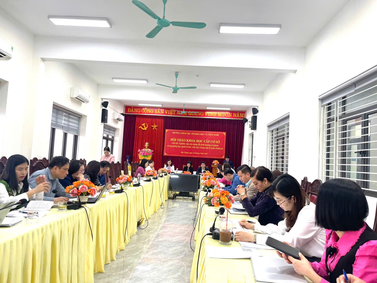 Tổ chức hội thảo khoa học cấp Trường: “Nghiên cứu xây dựng Bộ tình huống sư phạm trong giảng dạy, quản lý học viên học trung cấp lý luận chính trị”