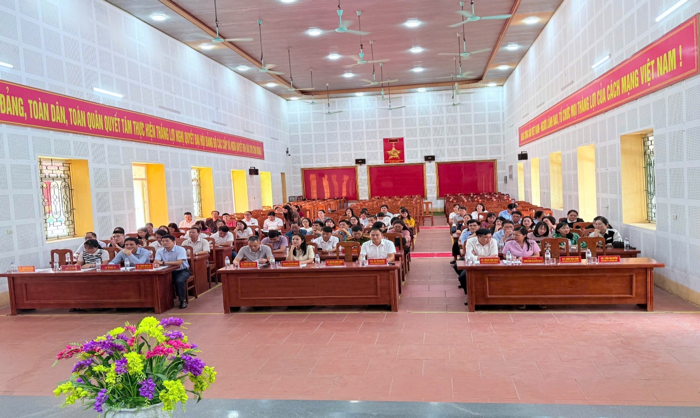 Quang cảnh Hội nghị