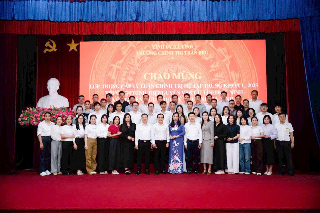 Trường Chính trị Nguyễn Văn Cừ tỉnh Bắc Ninh tổ chức cho học viên nghiên cứu thực tế tại tỉnh Nghệ An, Hà Tĩnh