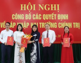 4-Cong-bo-QD-bo-nhiem-Truong-pho-phong-QLDT-NCKH-1.jpg